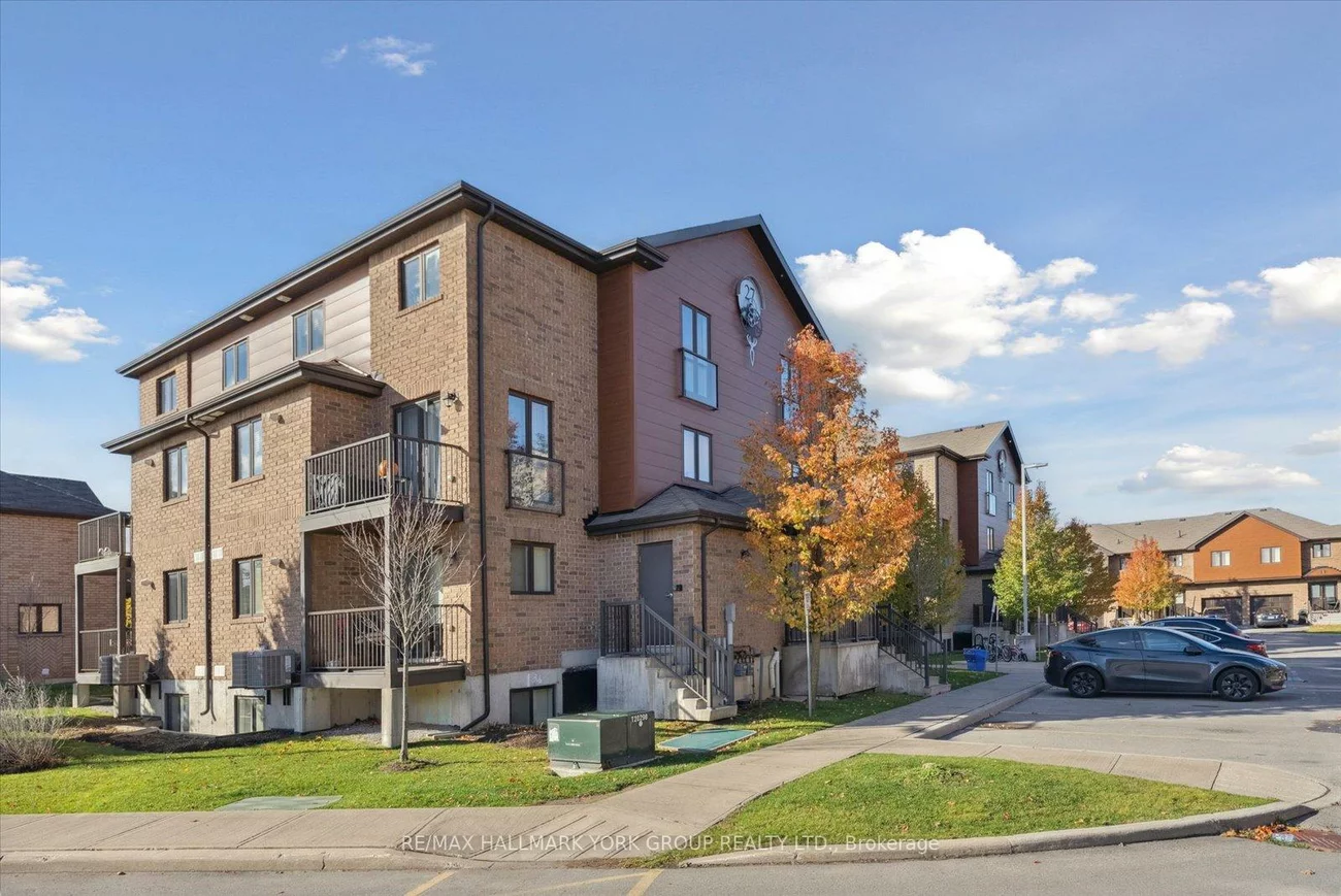 27, Madelaine, Painswick South, Barrie