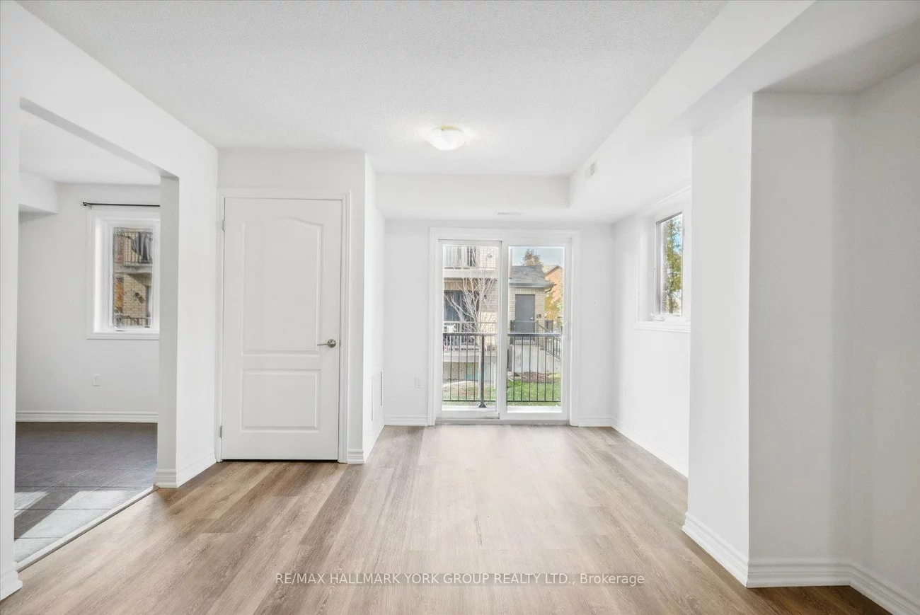 27, Madelaine, Painswick South, Barrie