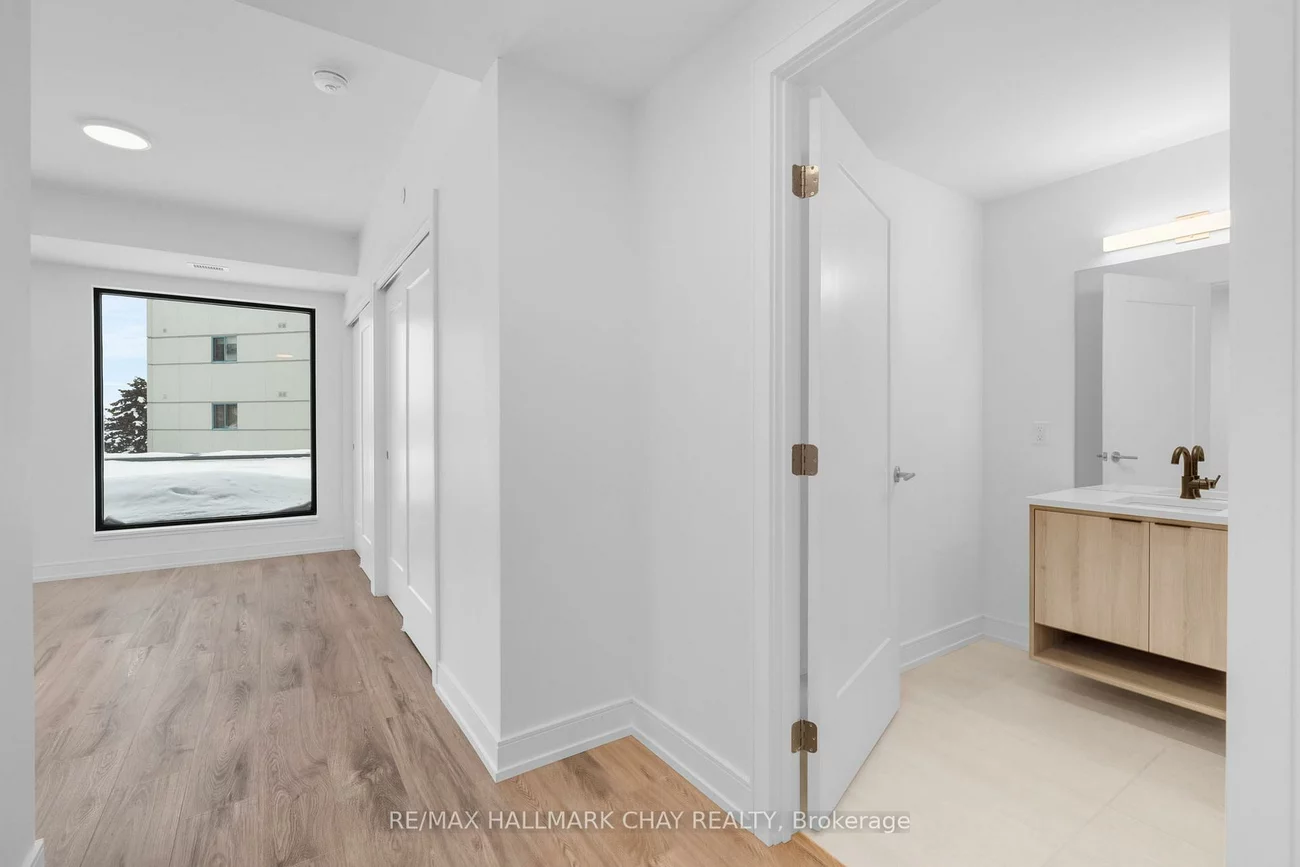 185, Dunlop, Lakeshore, Barrie