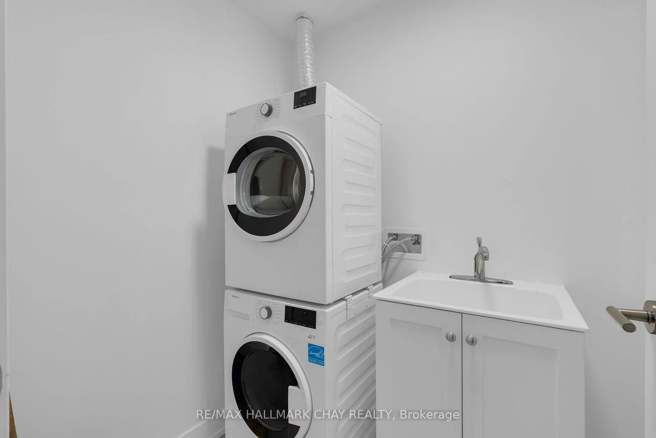 185, Dunlop, Lakeshore, Barrie