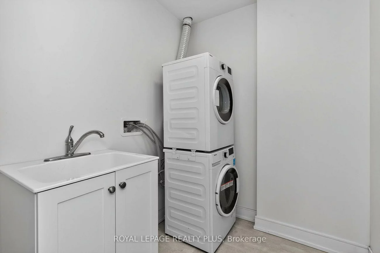 185, Dunlop, Lakeshore, Barrie