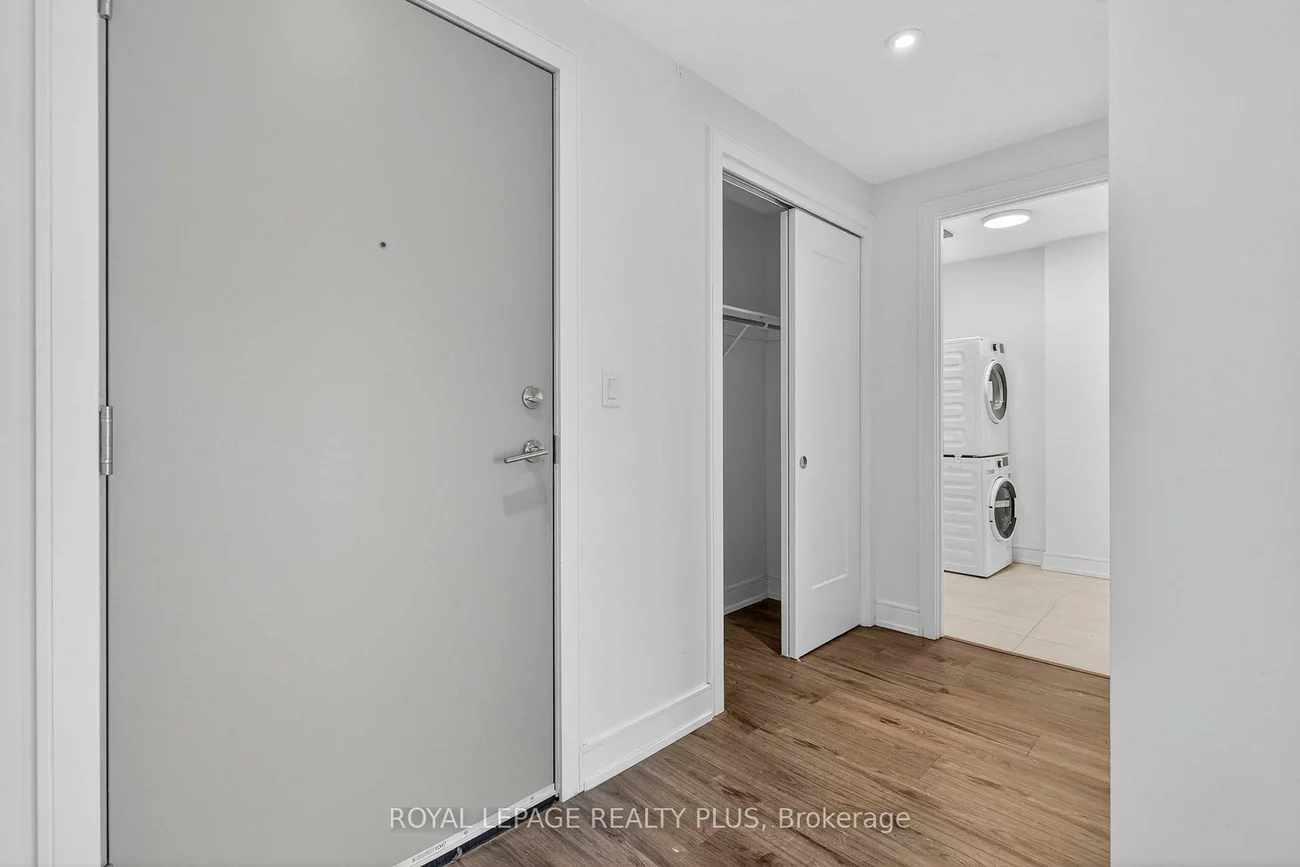 185, Dunlop, Lakeshore, Barrie