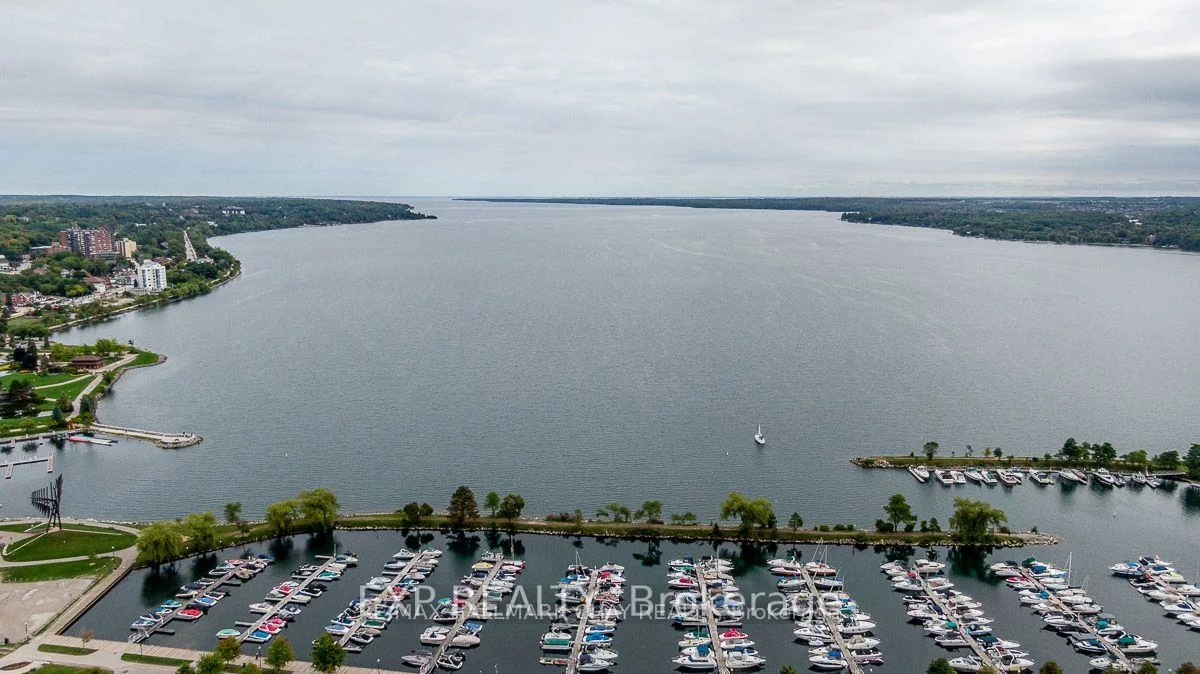 6, Toronto, City Centre, Barrie