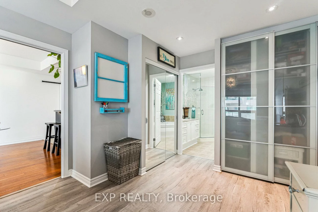 6, Toronto, City Centre, Barrie