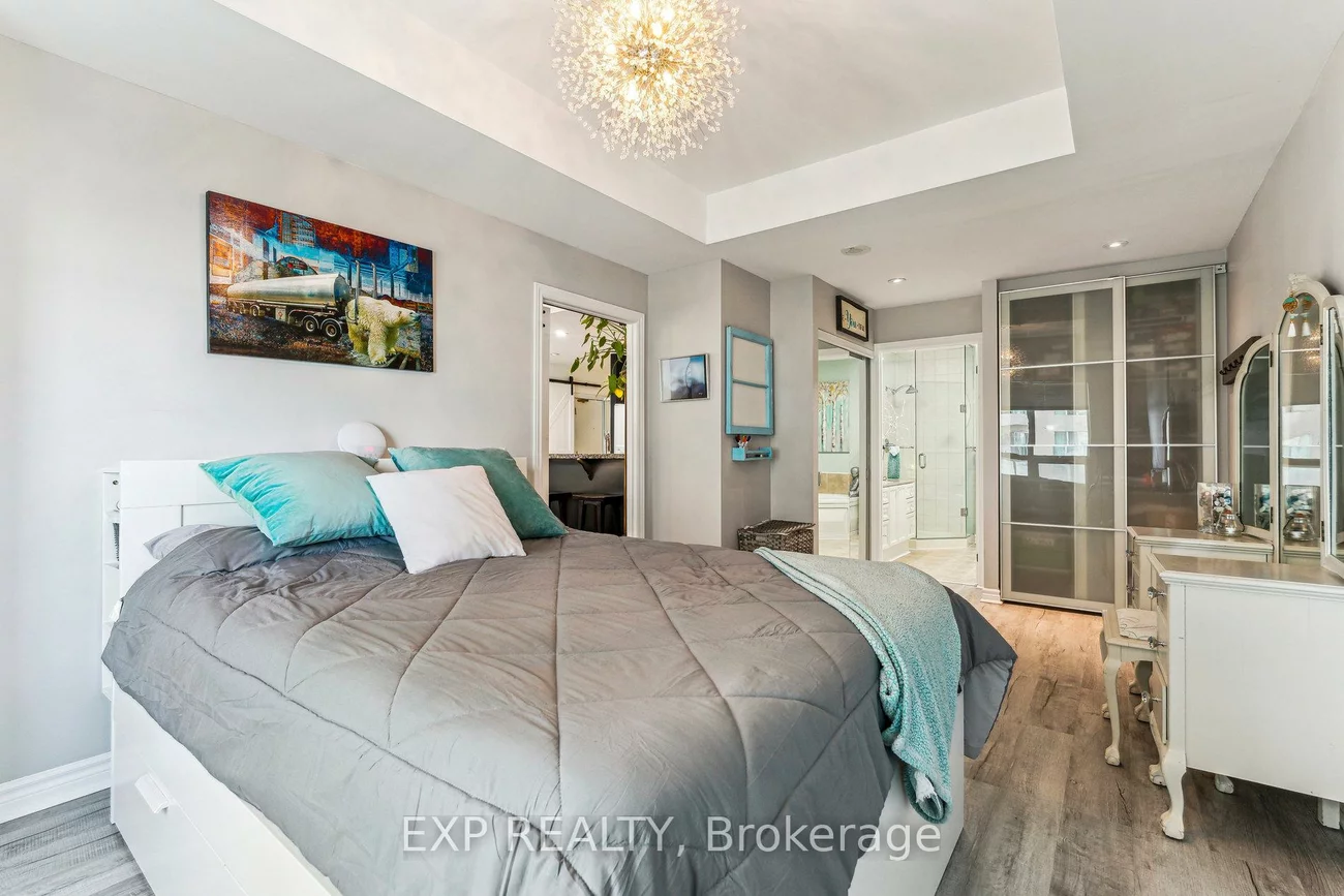 6, Toronto, City Centre, Barrie