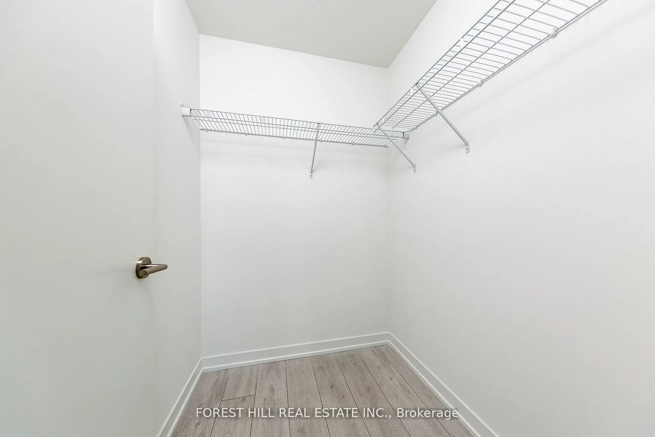 39, Mary, City Centre, Barrie