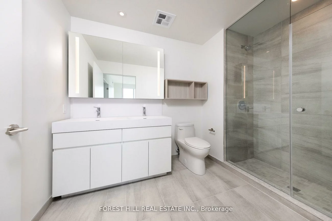 39, Mary, City Centre, Barrie