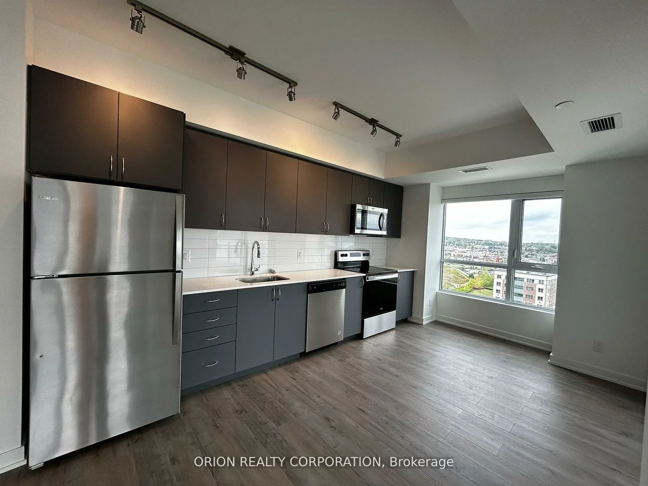 56, Lakeside, Little Lake, Barrie