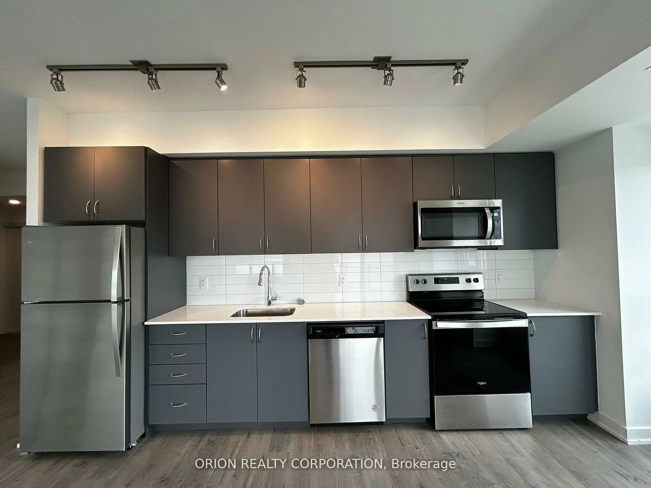 56, Lakeside, Little Lake, Barrie