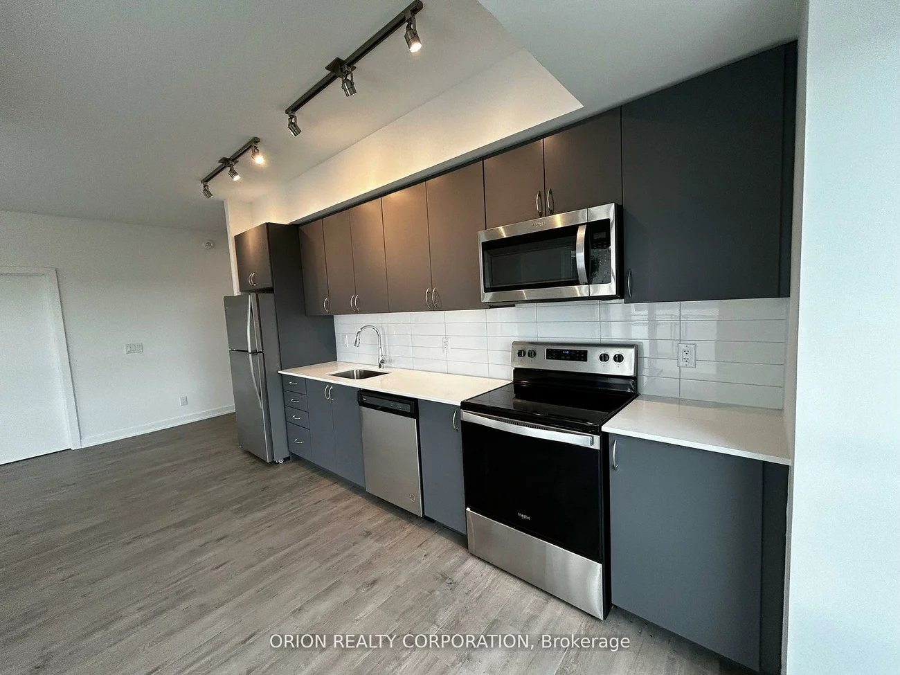 56, Lakeside, Little Lake, Barrie