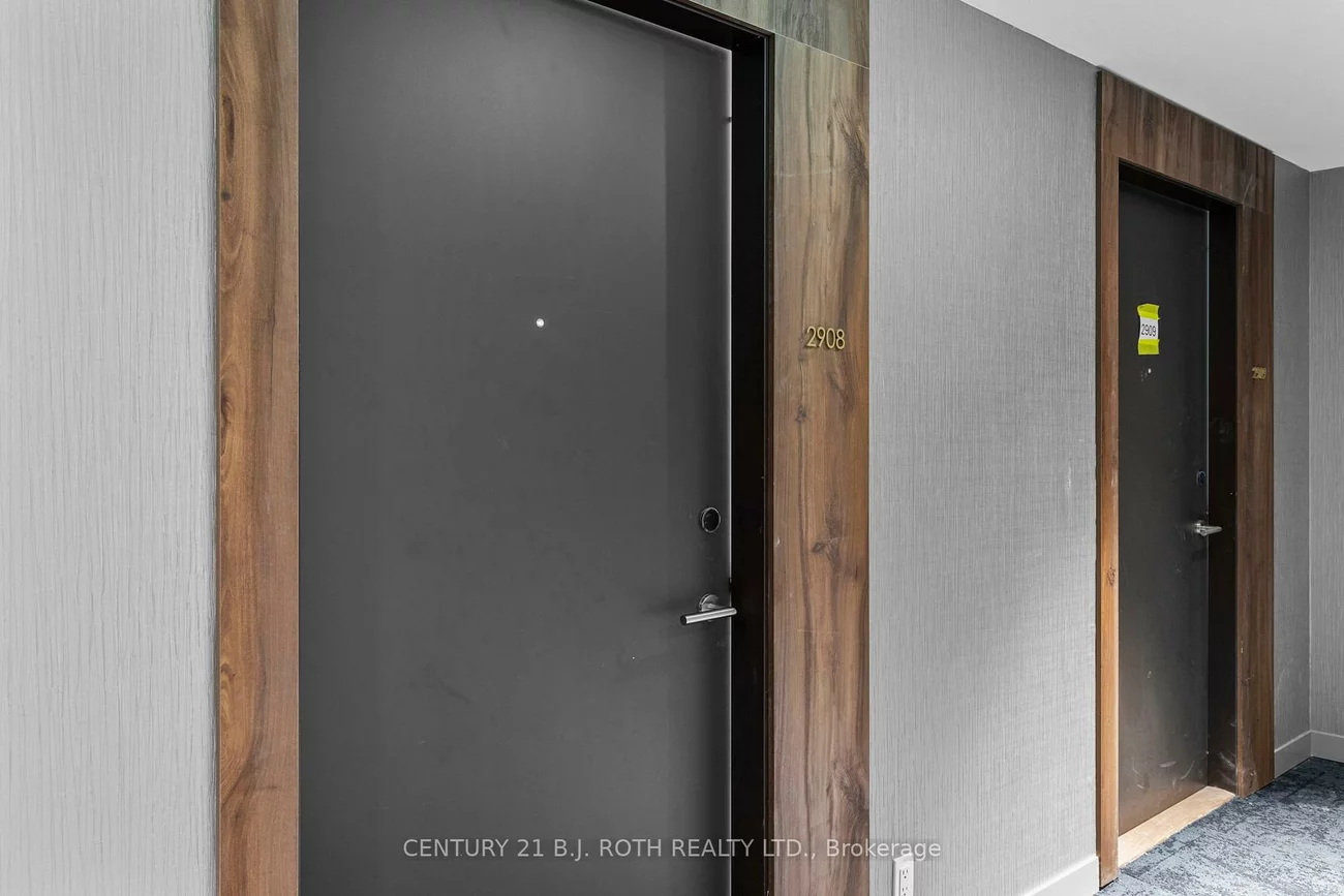 39, MARY, City Centre, Barrie