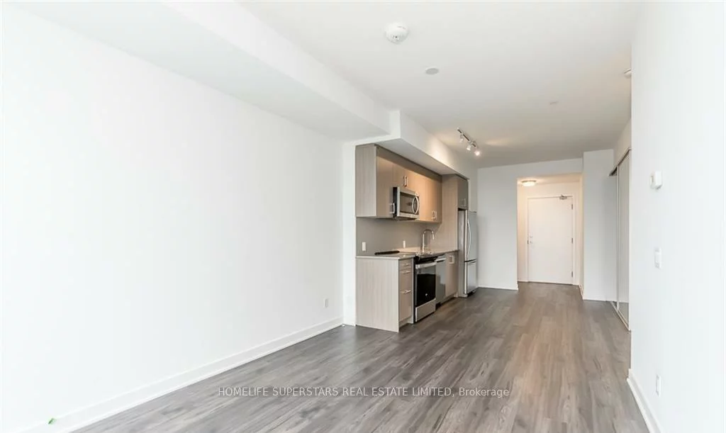 681, Yonge, Painswick South, Barrie