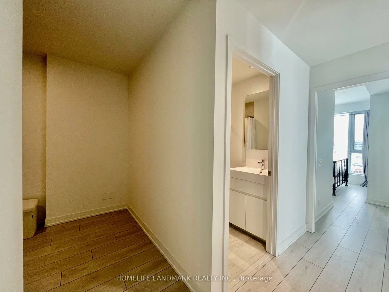 39, Mary, City Centre, Barrie