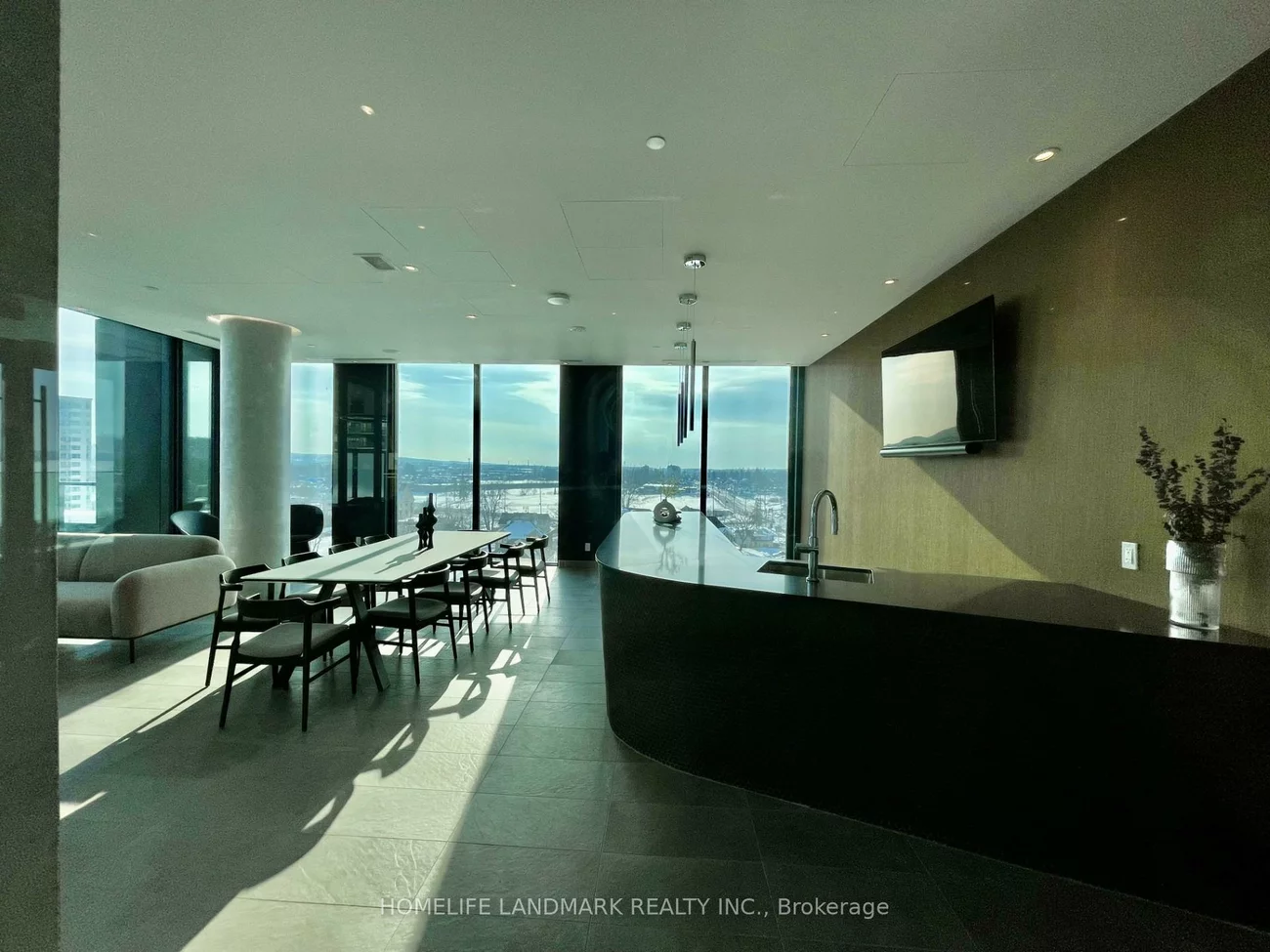 39, Mary, City Centre, Barrie