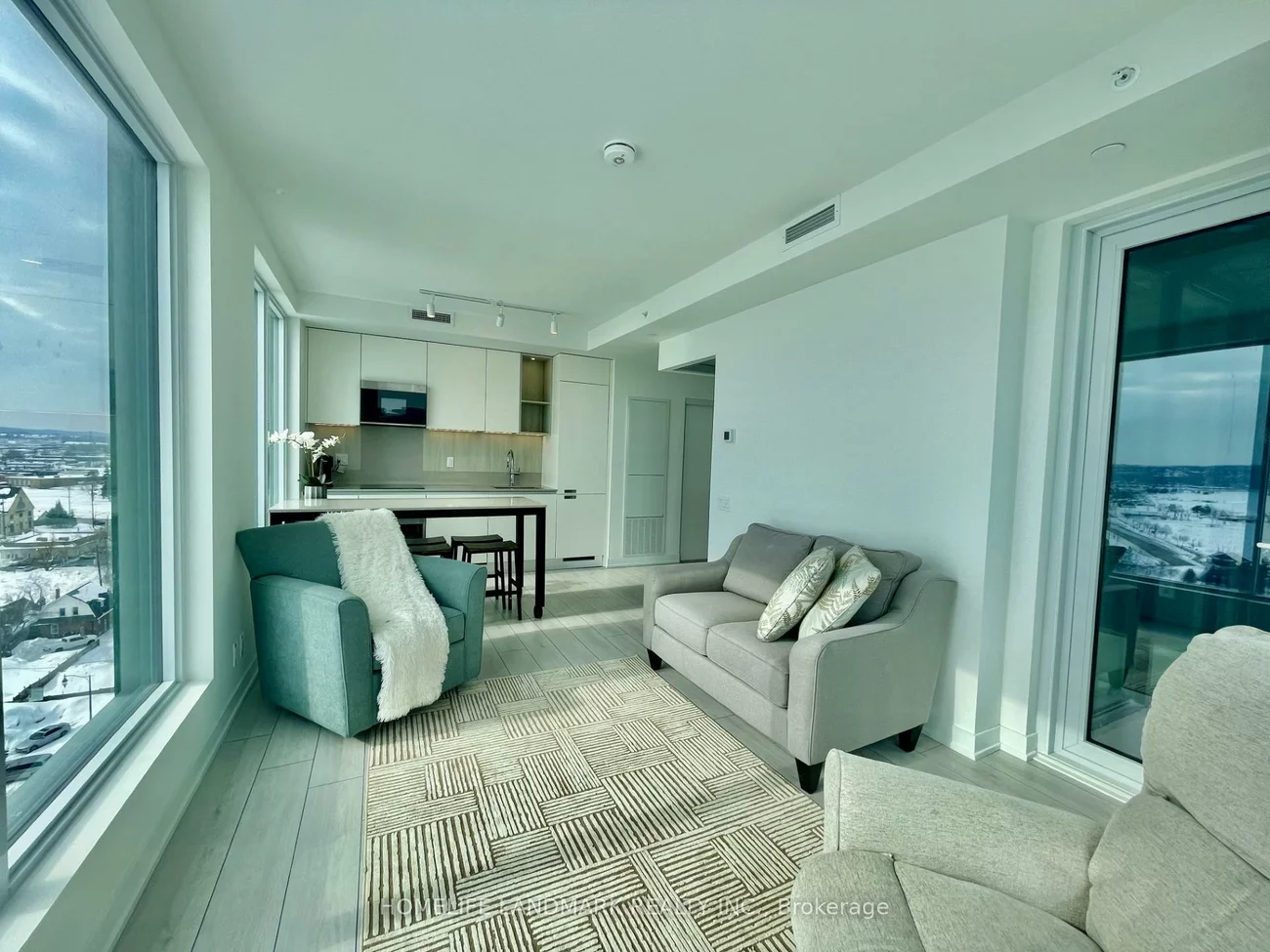 39, Mary, City Centre, Barrie