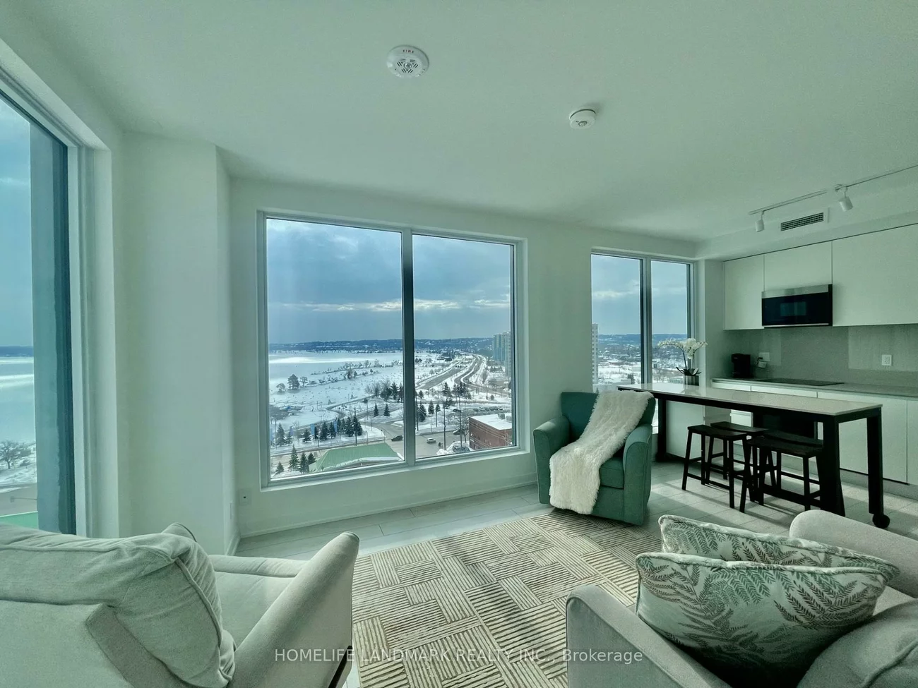 39, Mary, City Centre, Barrie