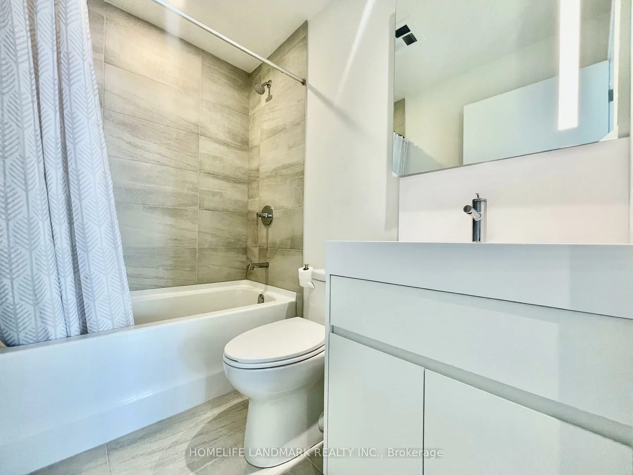 39, Mary, City Centre, Barrie