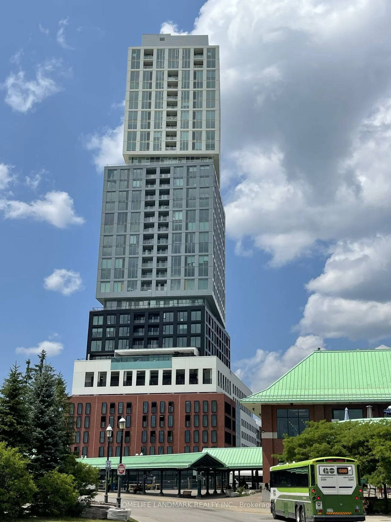 39, Mary, City Centre, Barrie