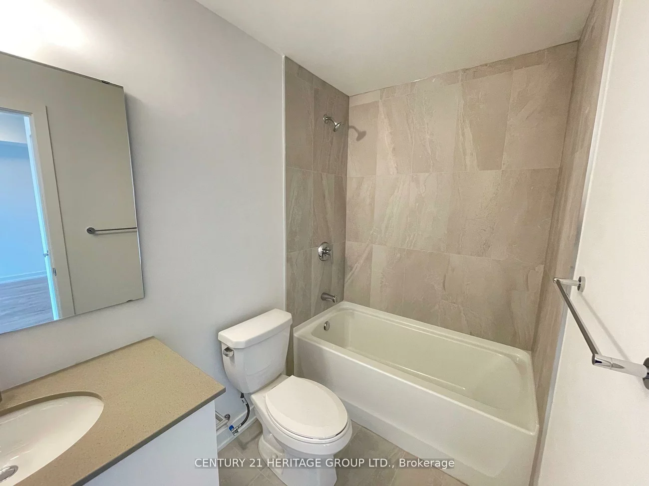 56, Lakeside, Little Lake, Barrie