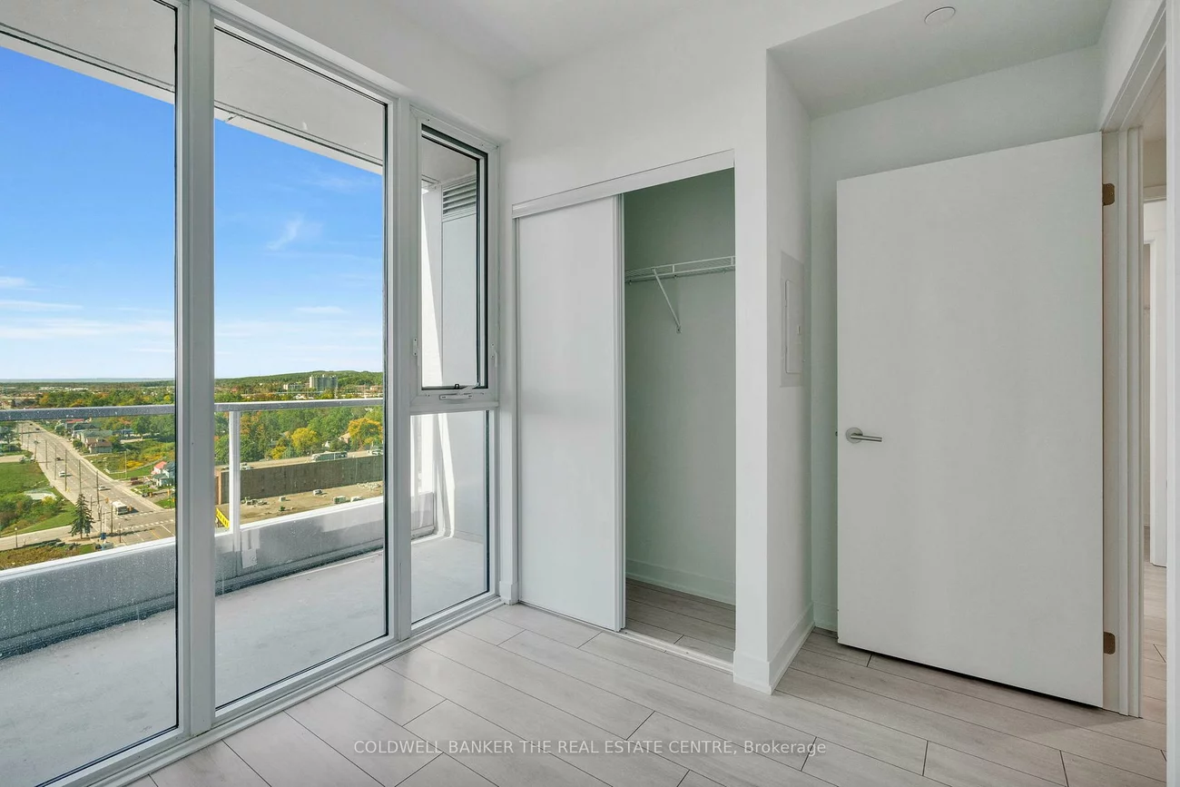 39, Mary, City Centre, Barrie