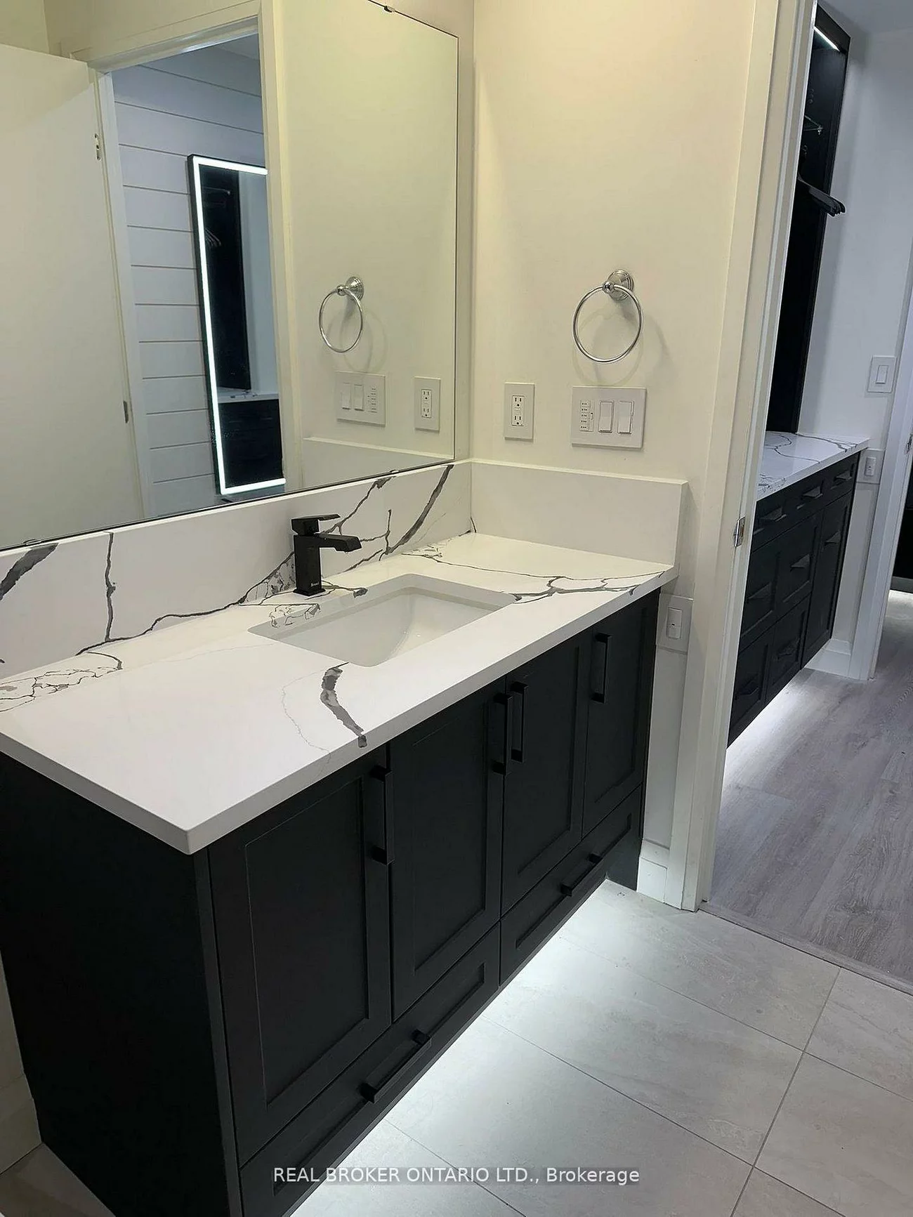 58, Lakeside, 400 North, Barrie