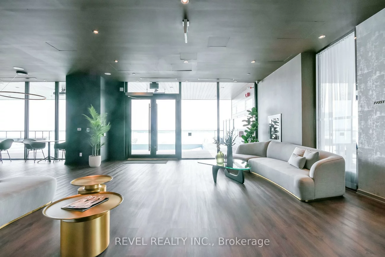 39, Mary, City Centre, Barrie