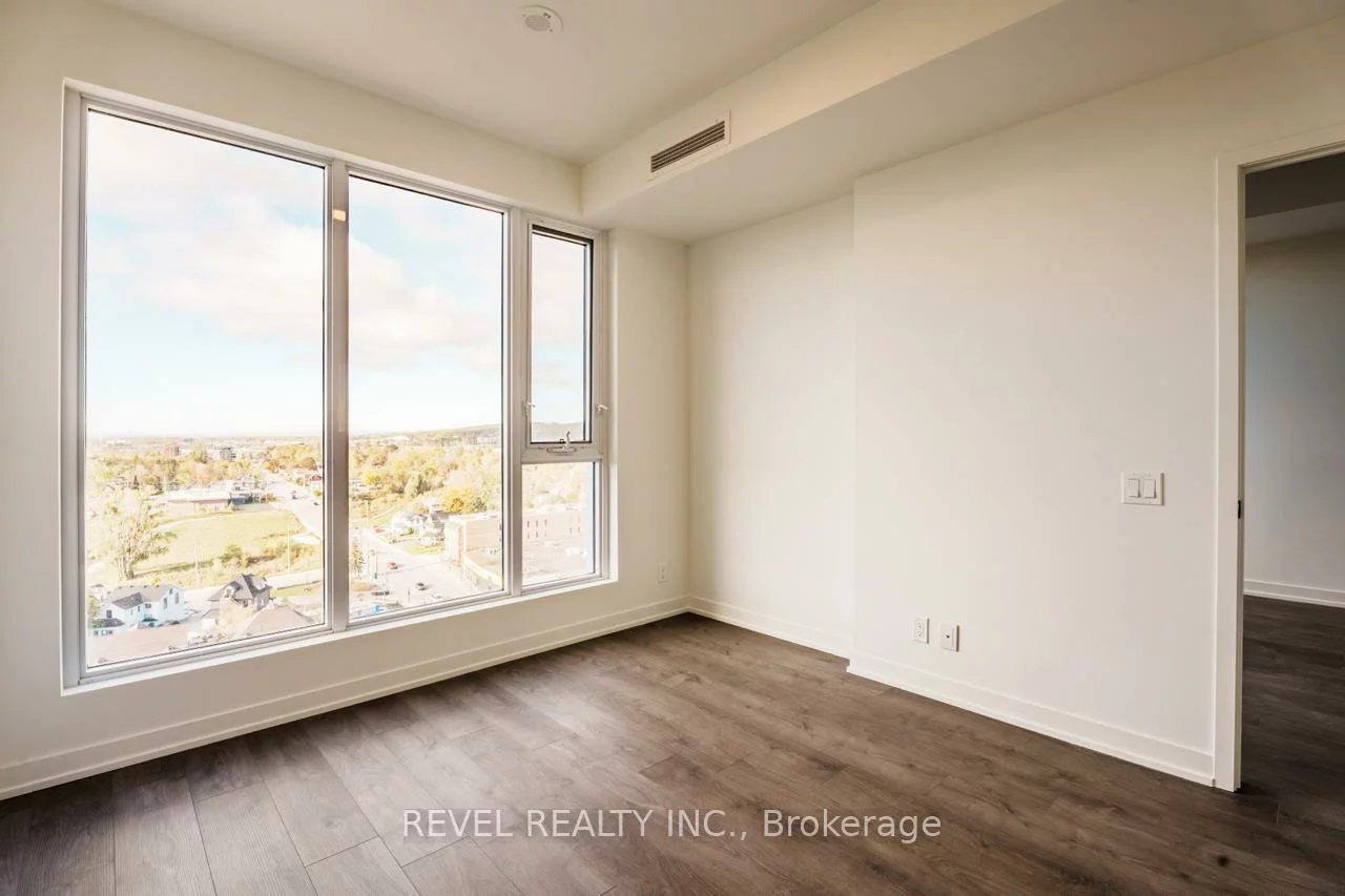 39, Mary, City Centre, Barrie