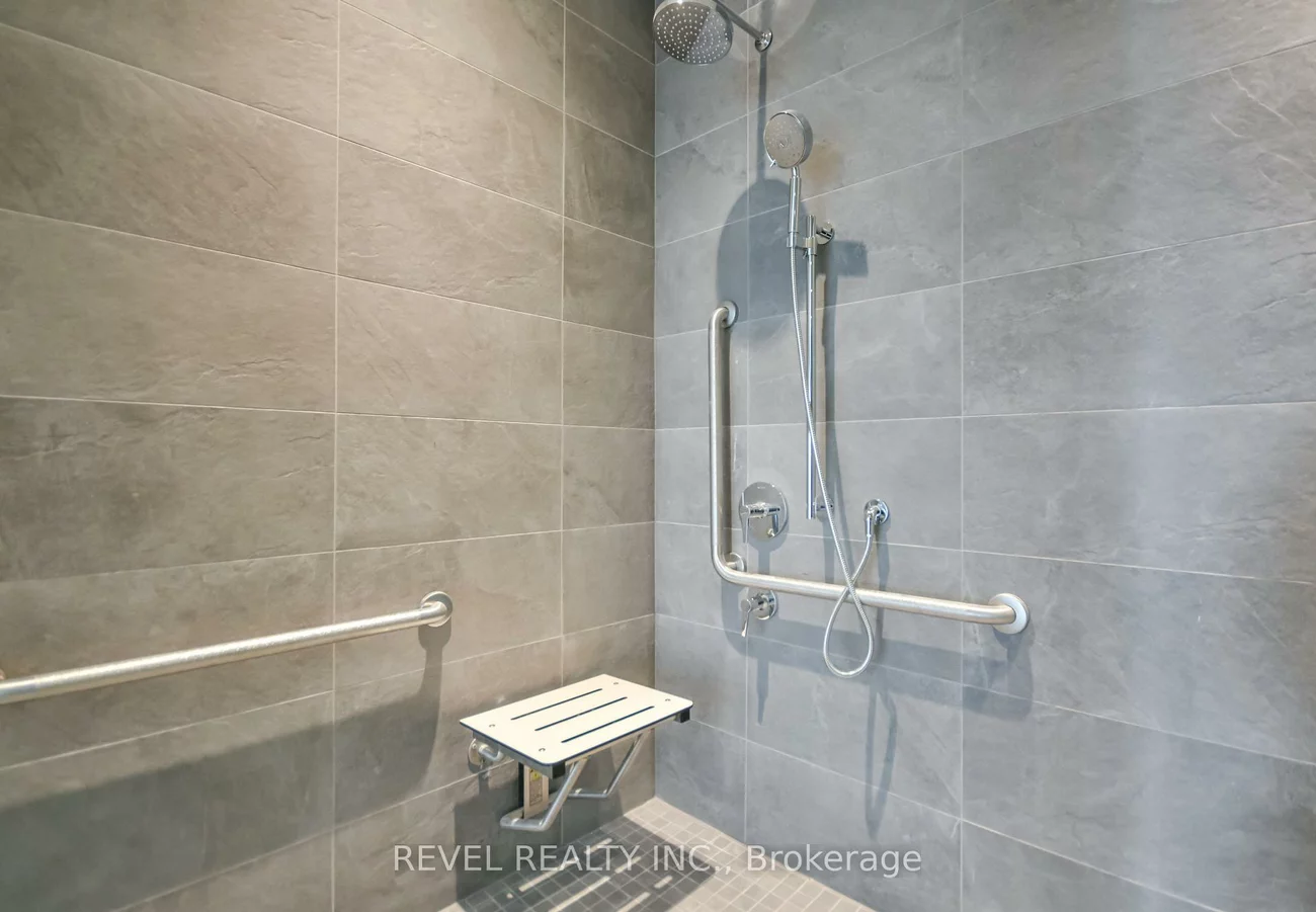 39, Mary, City Centre, Barrie