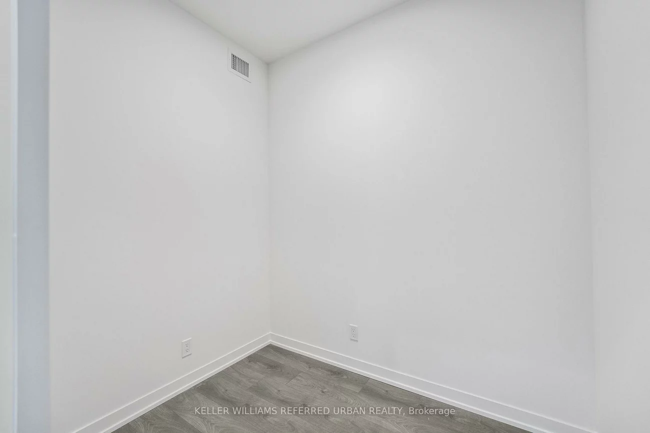 39, Mary, City Centre, Barrie