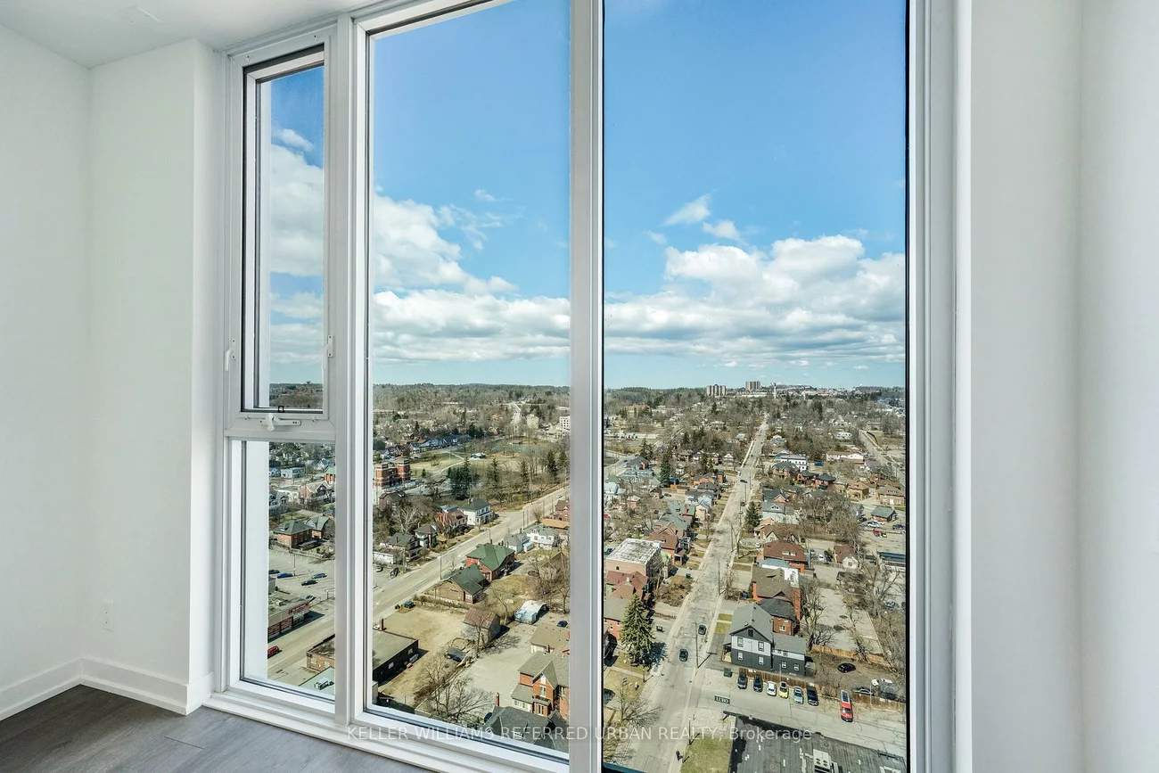 39, Mary, City Centre, Barrie