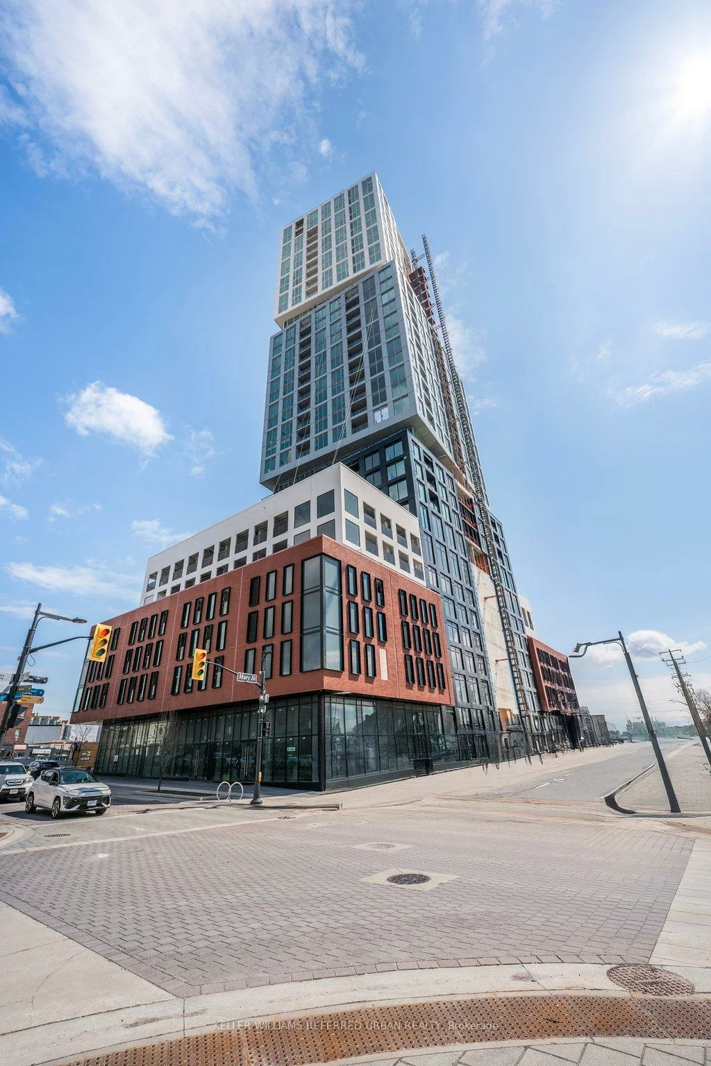 39, Mary, City Centre, Barrie