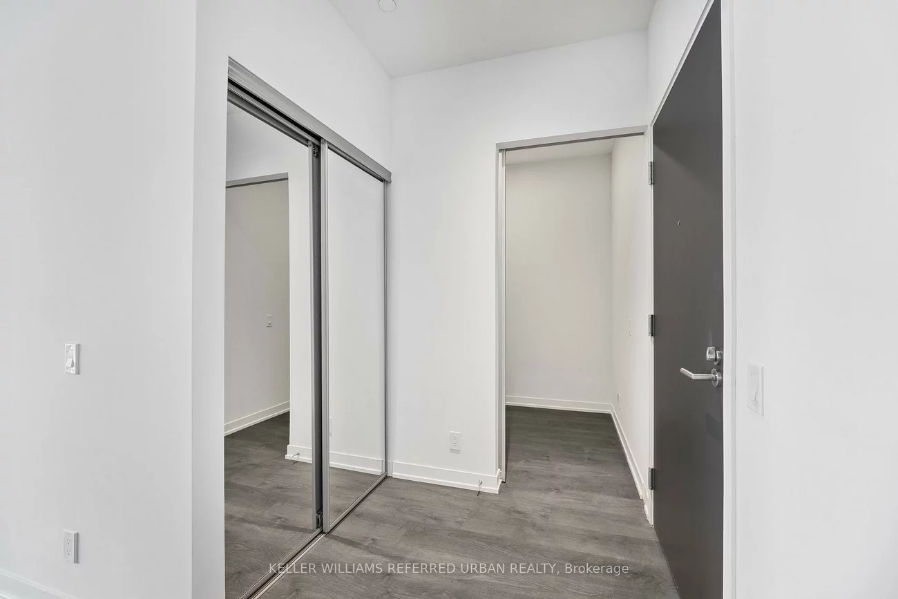 39, Mary, City Centre, Barrie