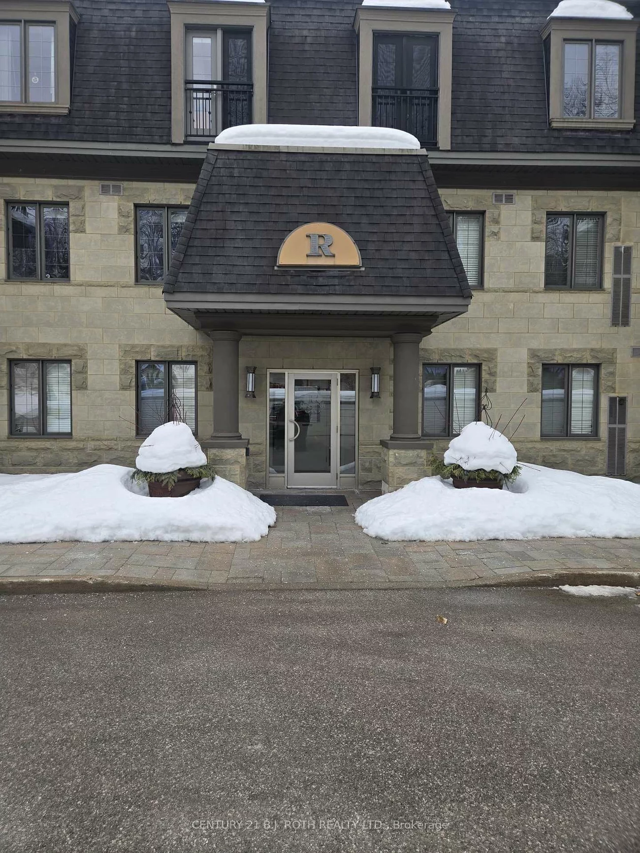 200, Collier, Codrington, Barrie