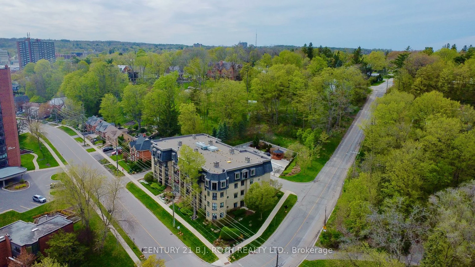 200, Collier, Codrington, Barrie