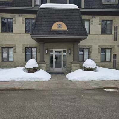 200, Collier, Codrington, Barrie