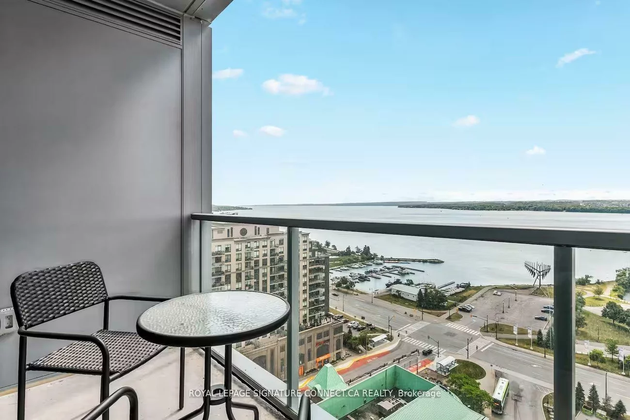 39, Mary, City Centre, Barrie