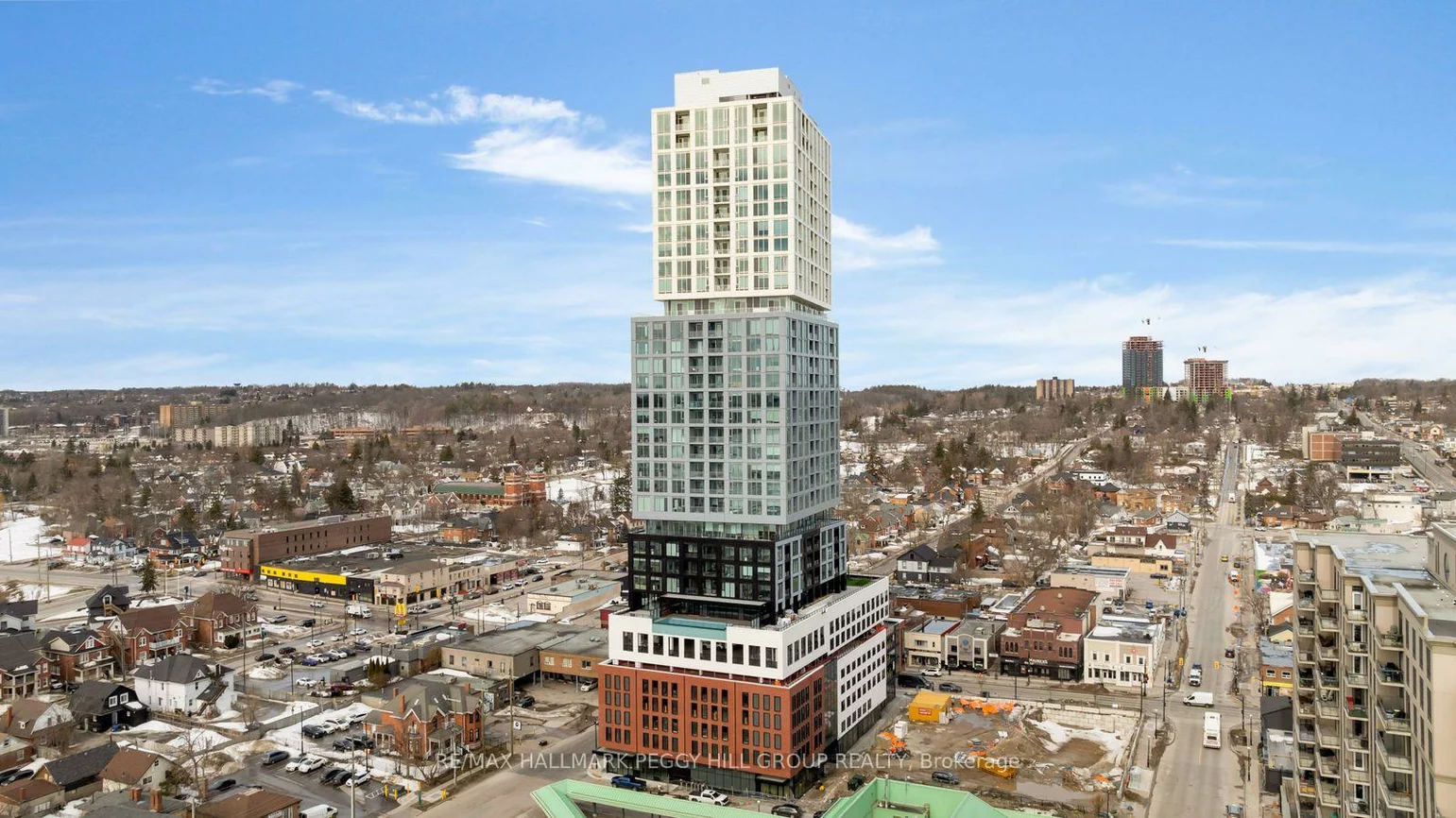 39, Mary, City Centre, Barrie