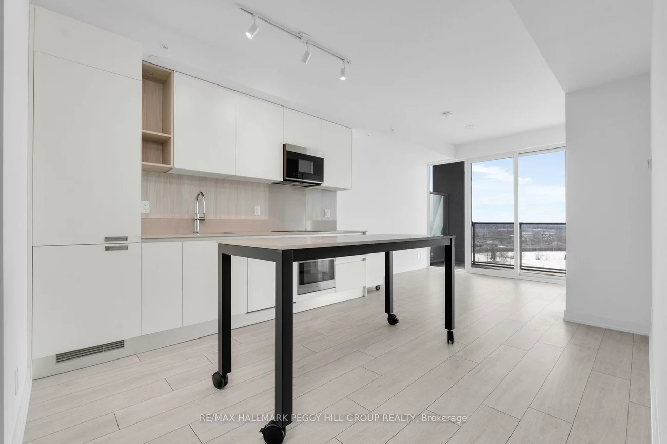 39, Mary, City Centre, Barrie