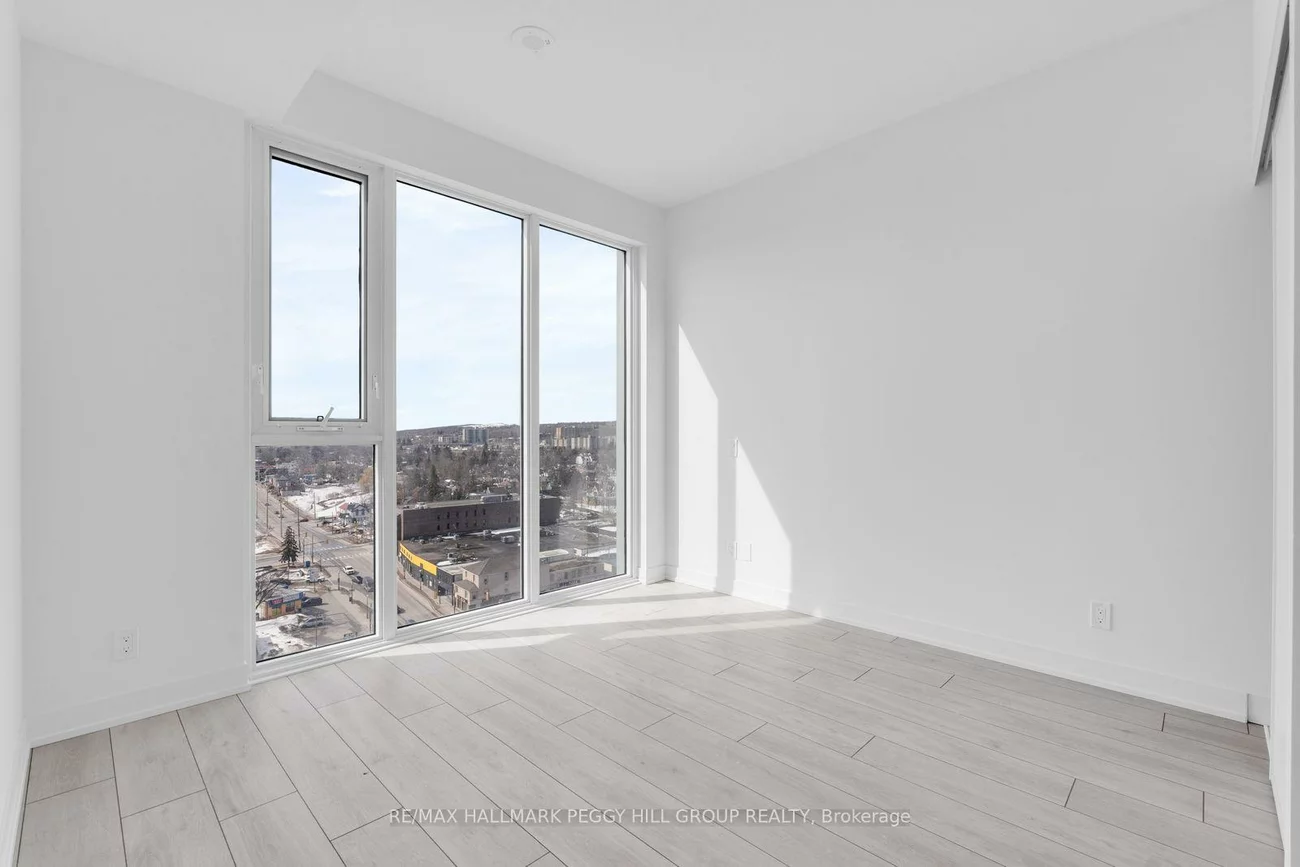 39, Mary, City Centre, Barrie