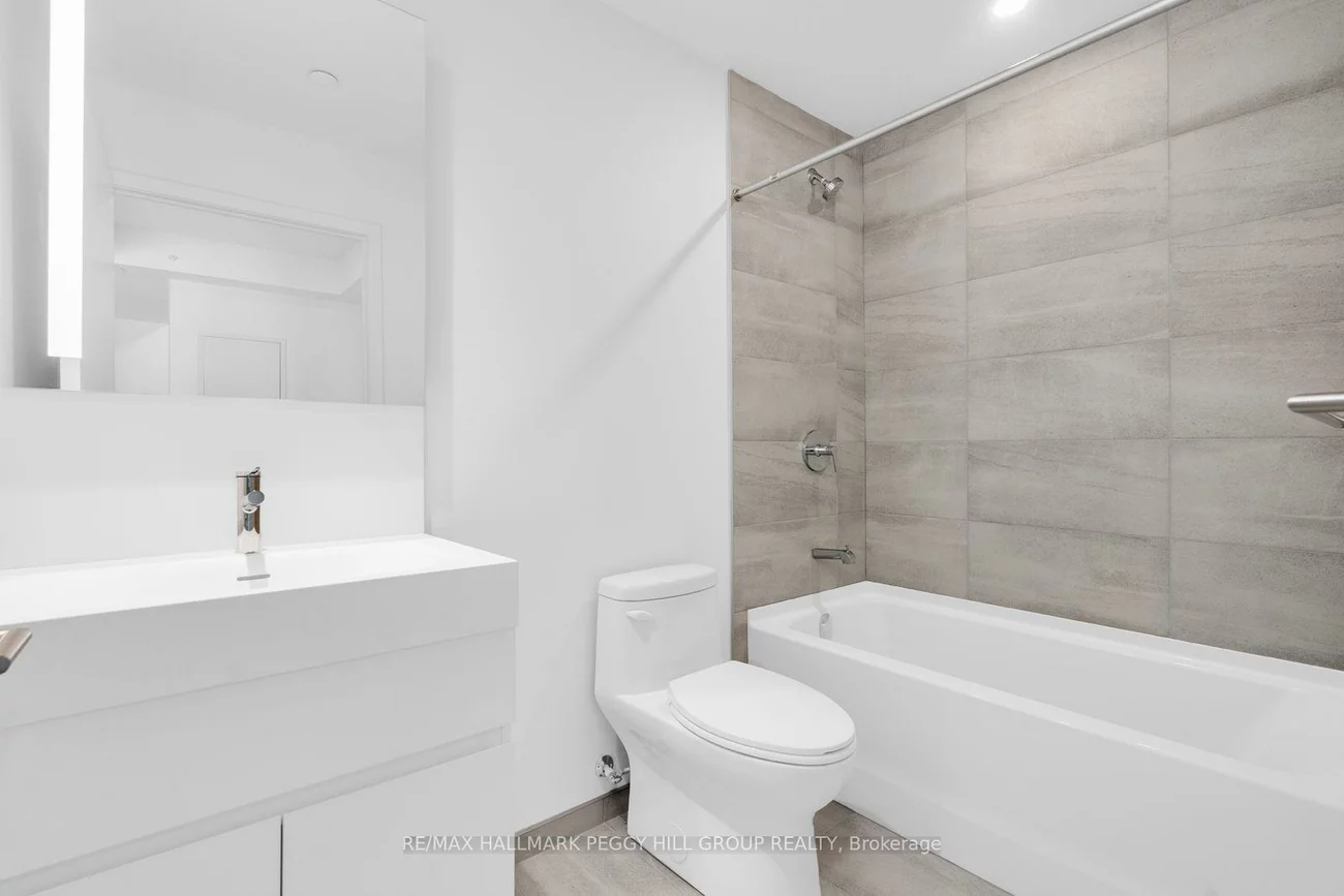 39, Mary, City Centre, Barrie