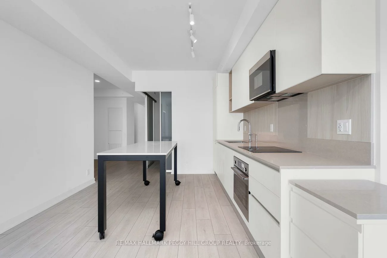 39, Mary, City Centre, Barrie