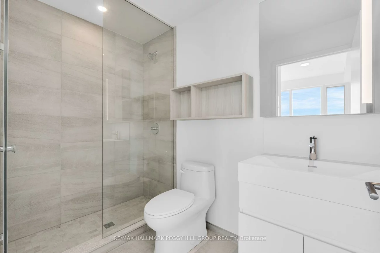 39, Mary, City Centre, Barrie