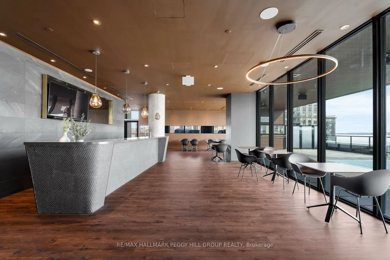 39, Mary, City Centre, Barrie