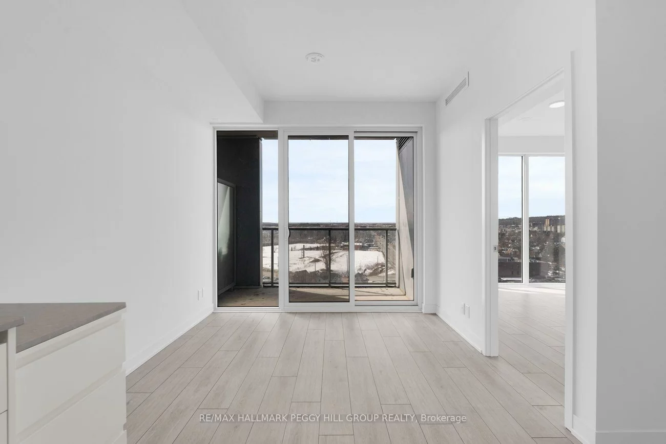 39, Mary, City Centre, Barrie