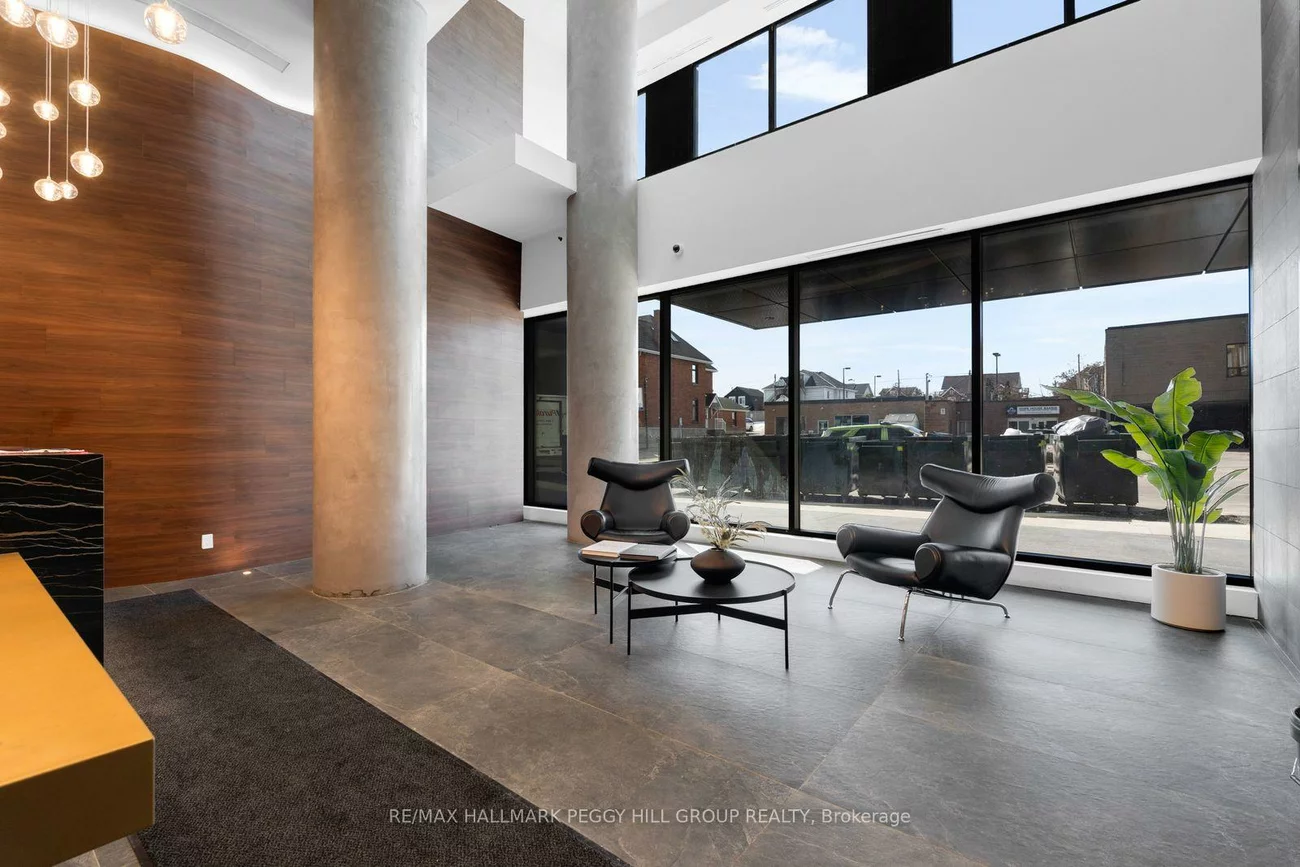 39, Mary, City Centre, Barrie