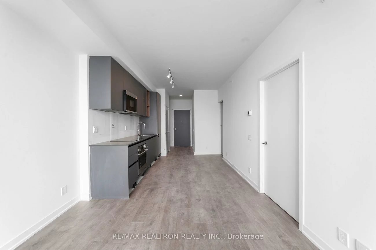 39, Mary, City Centre, Barrie