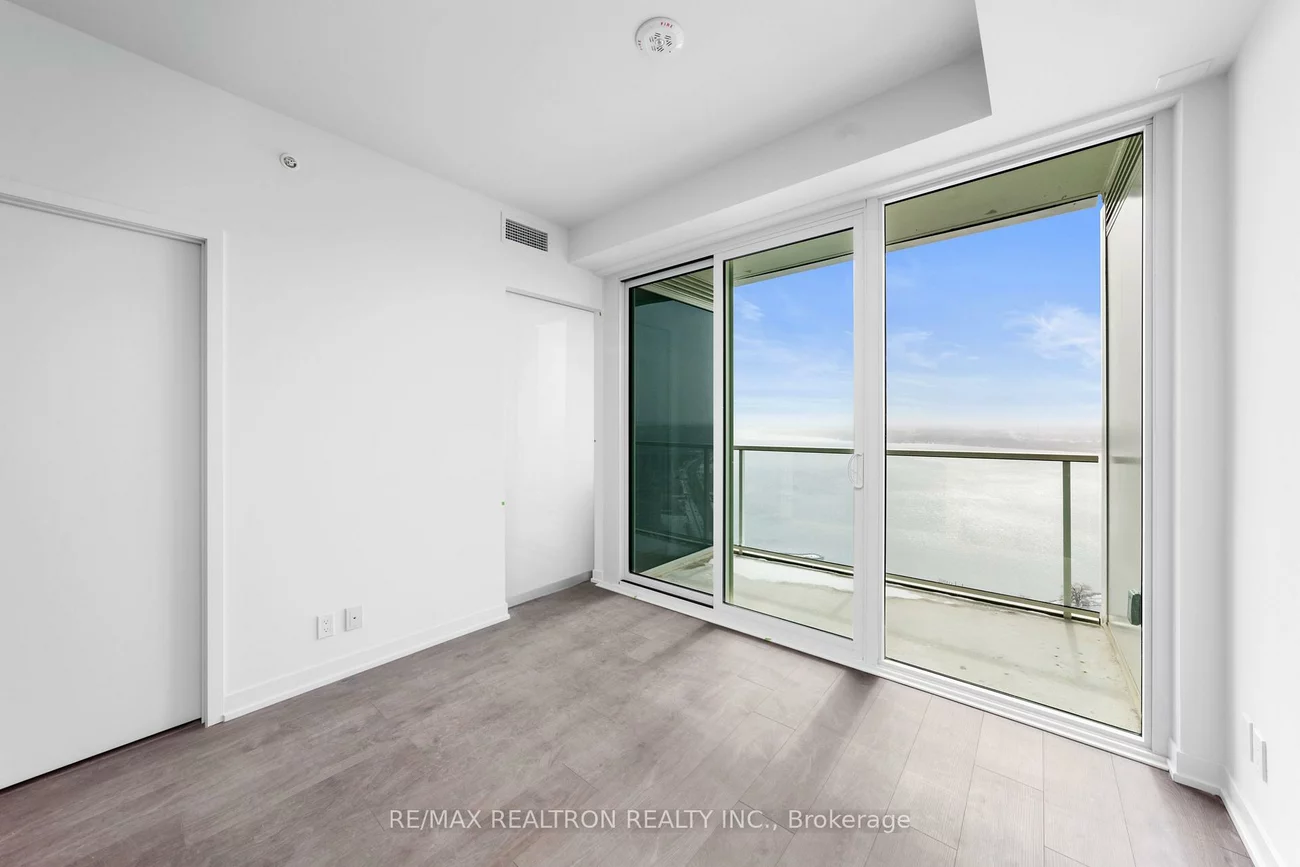 39, Mary, City Centre, Barrie