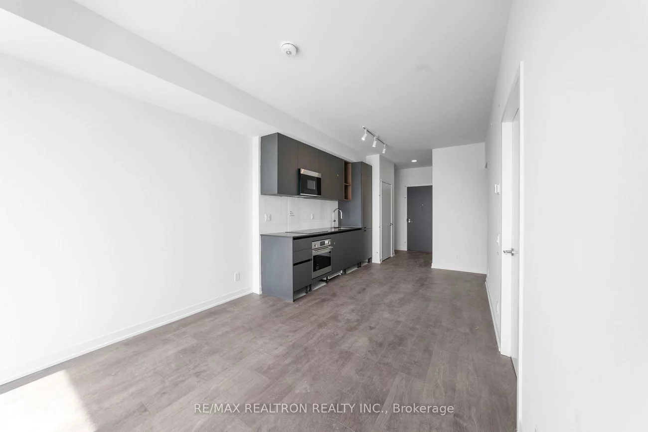 39, Mary, City Centre, Barrie