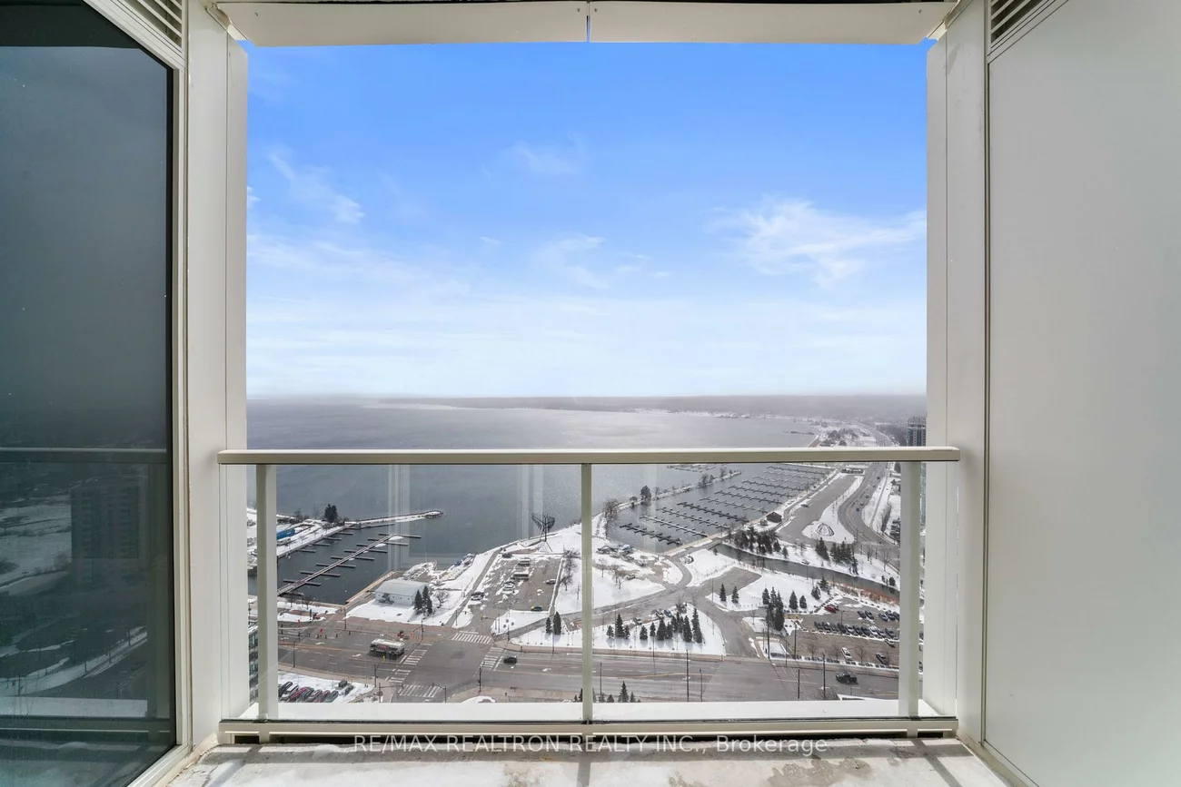 39, Mary, City Centre, Barrie