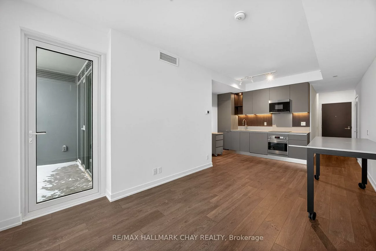 39, Mary, City Centre, Barrie